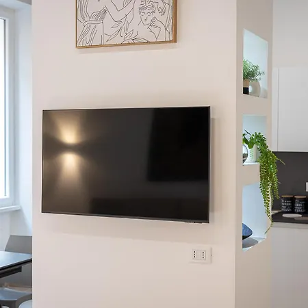 Navona Modern By In *