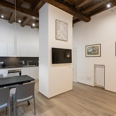 Navona Modern By In Roma