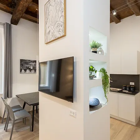 Navona Modern By In Apartamento Roma