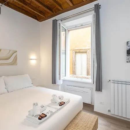 Navona Modern By In Apartamento Roma