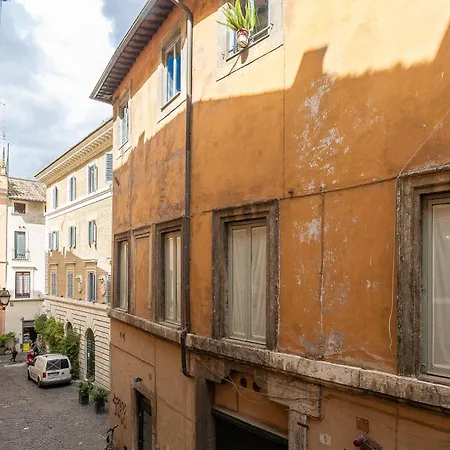 Navona Modern By In Apartamento