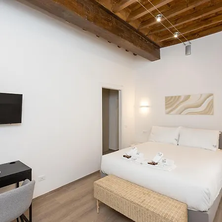 Navona Modern By In